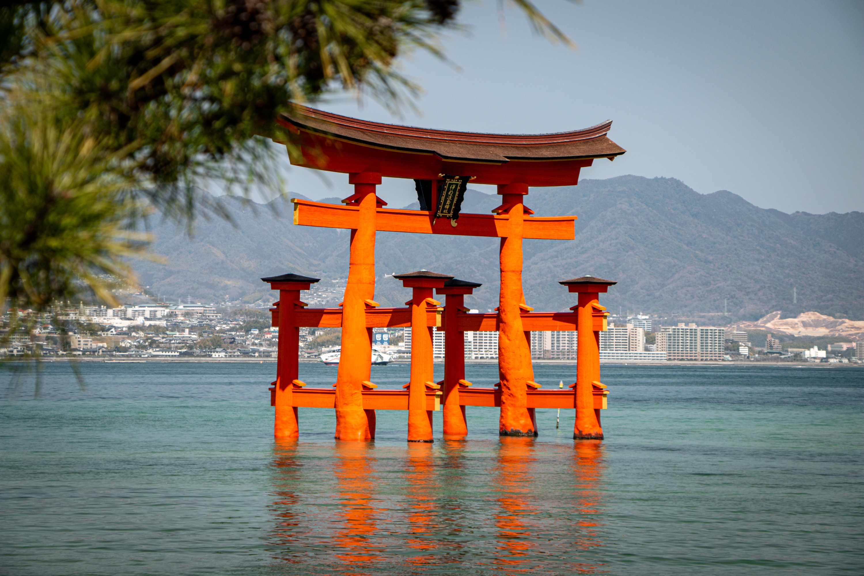 Torii im Wasser